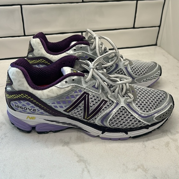 New Balance Women's 1260 V2 Running Shoes Sz 10 2A Narrow - Picture 14 of 16